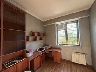 ქირავდება ოფისი თბილისში