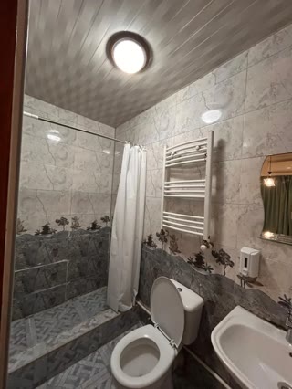 Ready-to-operate hostel for rent in Sololaki.