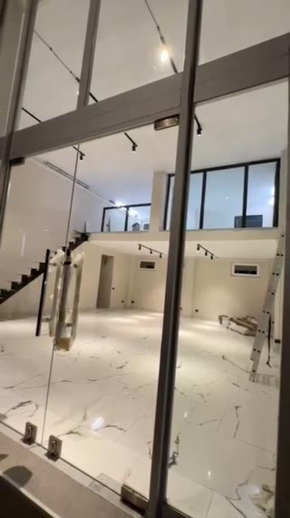 For Sale: 75 sq.m. Universal Glass-Fronted Commercial Space in Old Batumi
