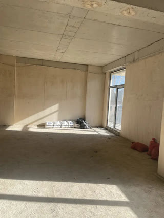 Universal commercial space for rent in Isan
