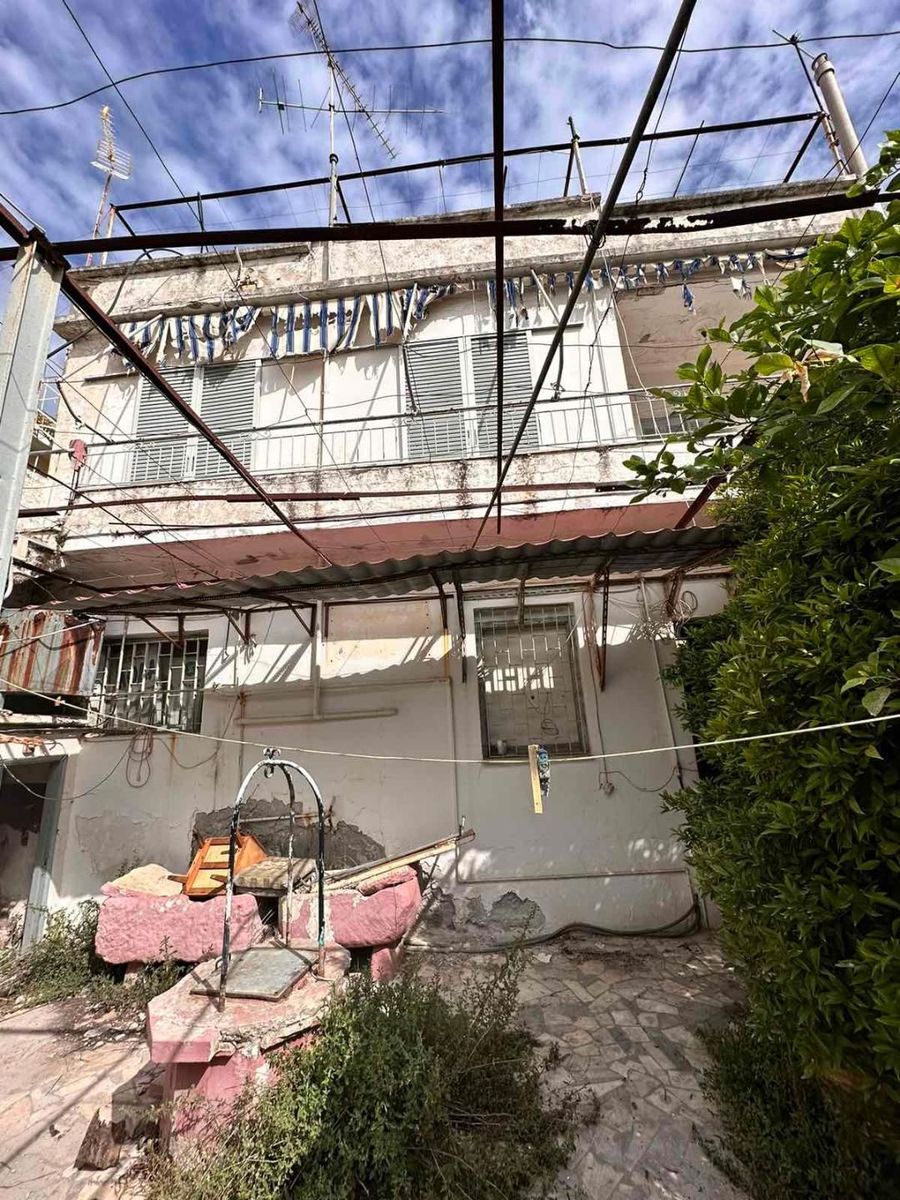 Κτίριο 210 τ.μ.