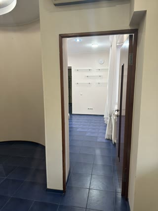 Rent of a facade premises (Obolon Lypky)