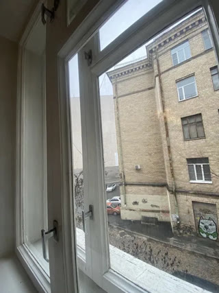 Продам 2х квартиру центр напротив ТРЦ Никольський