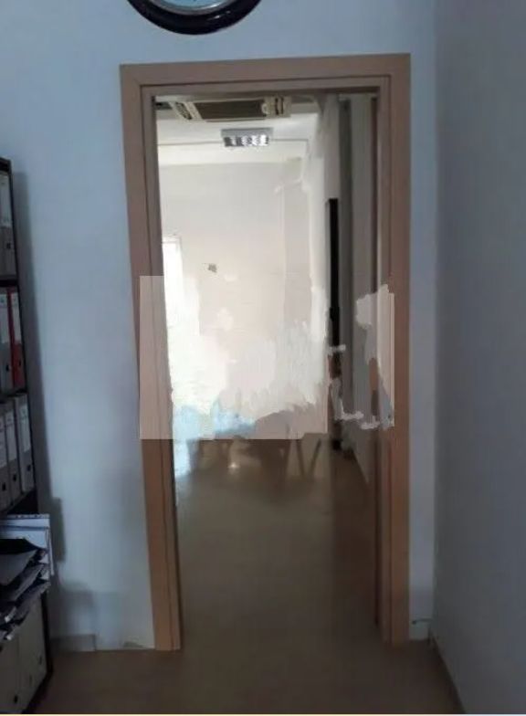 180 m² Store