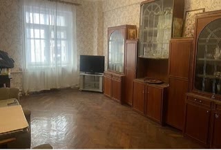 Продаж 3к квартири 80 кв. м на майд. Конституції