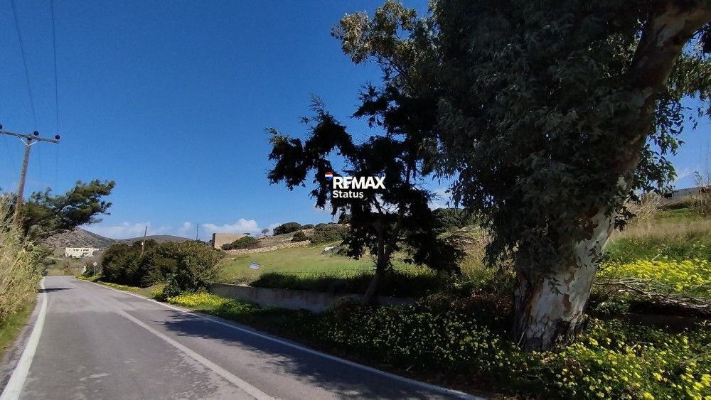 2518 m² Plot