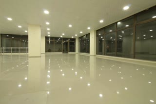 For Sale: 588 sq.m. High-Visibility Commercial Facility in Bagrationi District