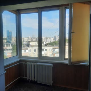 Продаж 2-кімнатної квартири Центр Київа біля метро Вокзальна