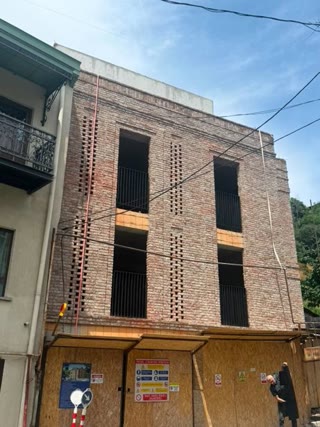 Commercial building for sale in Chugureti
