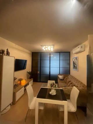 Продаж 2к квартири на вул Драгоманова, Позняки