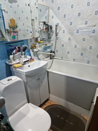 Продається 1 кім. квартира 32м2 метро Дарниця
