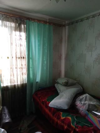 Продам квартиру в Лозовій