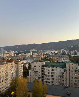 ქირავდება 2 ოთახიანი ბინა ნუცუბიძის ფერდობზე