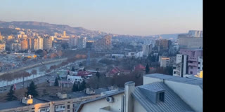 იყიდება 4 ოთახიანი ბინა საბურთალოზე