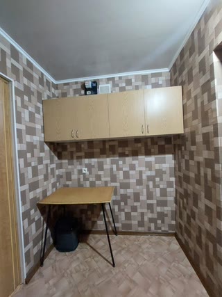 Продам ізольовану гостинку Одеська