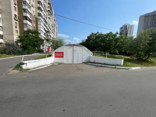 Продаж паркомісця на Позняках