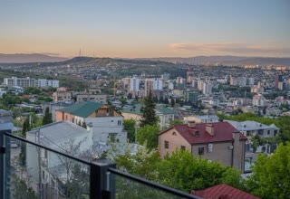 იყიდება 2 ოთახიანი ბინა კრწანისში