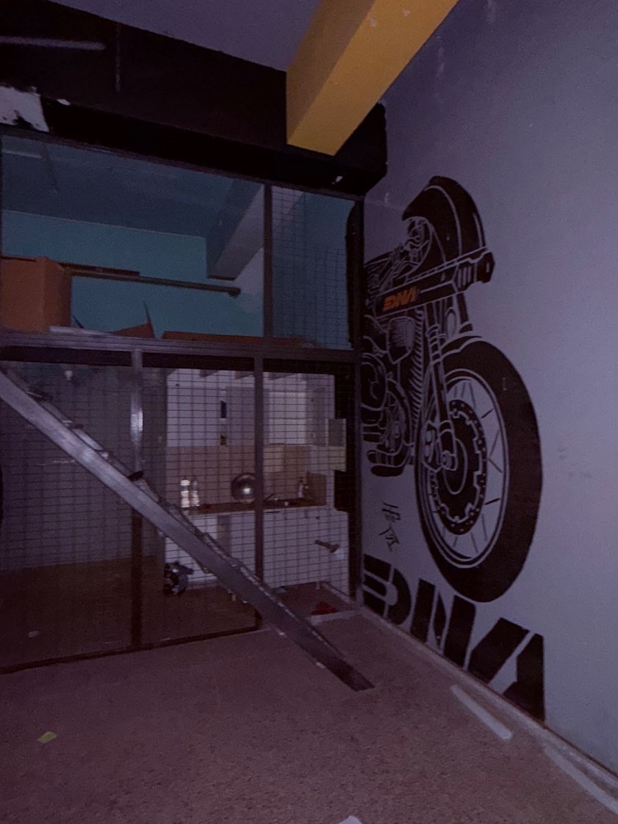 85 m² Store