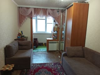 Продаж 4-кімнатної квартири біля метро Академмістечко