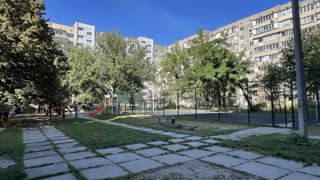 Продаж 1-кімнатна квартира з меблями та технікою біля метро Лівобережна