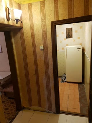 Продається затишна 2-кімнатна ізольована гостинка зі своїм санвузлом та кухнею, Шевченківський р-н
