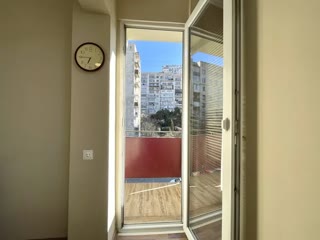 იყიდება ბინა ბახტრიონზე.