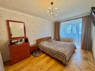 Продам 3 кімнатну квартиру Ботанічний Сад – Павлово Поле