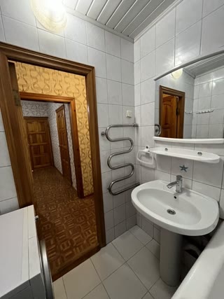 Продається 3кімнатна квартира Голосіївський р-н