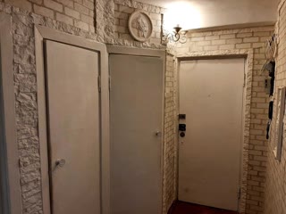 Продаж 3-кімнатна квартира біля метро