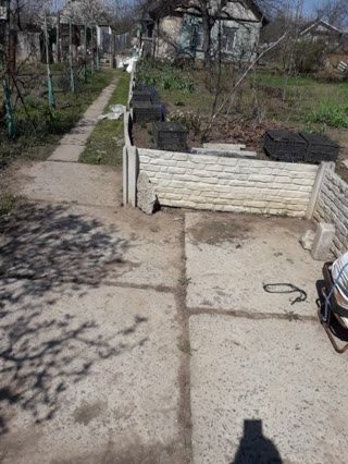 Продається земельна ділянка зі старим будинком, Люботин