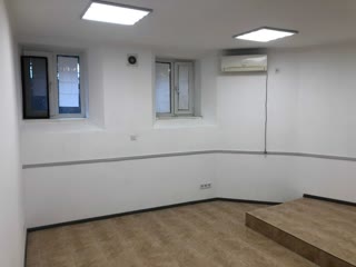Продам офіс з 5 орендарями в цоколі з вікнами, м. Т. Шевченка, Поділ