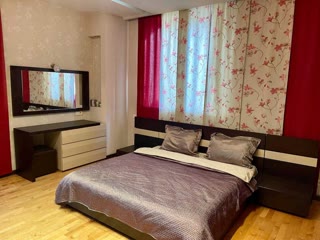Продам 4к квартиру, Центр