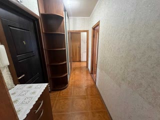 Продаж 2-кімнатної квартири на Троєщина біля Епіцентру