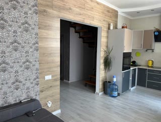 Продається пентхаус Каховська, Лівобережна. Генератор. Вода, ліфт працює завжди. Обмін