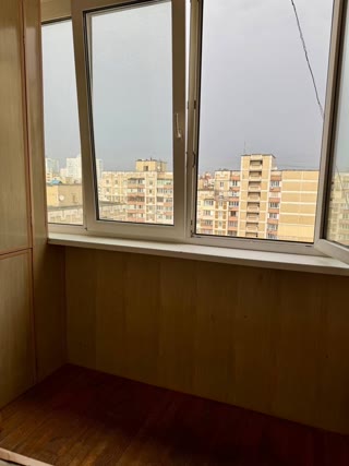 Продаж 3-кімнатної квартири на Троєщені