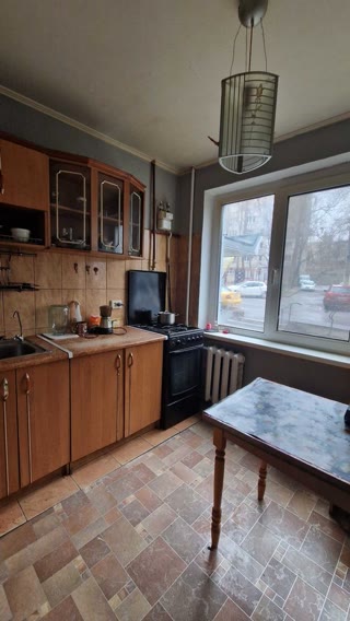 Продається 3-кімнатна квартира, вул. Бакинська, метро Дорогожичі