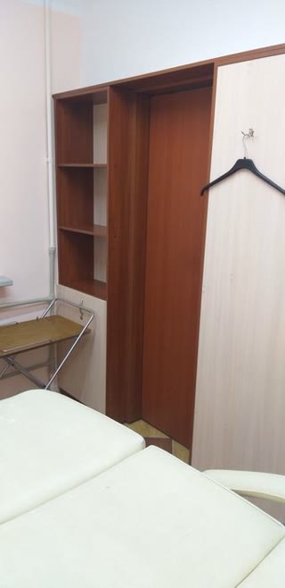 Аренда кабінету косметолога та робоче місце майстра перукаря