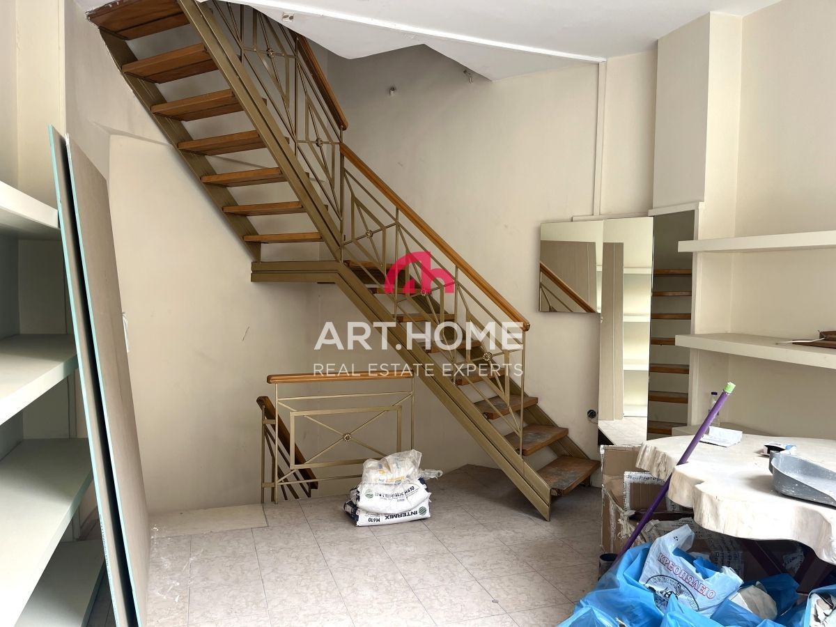 81 m² Store