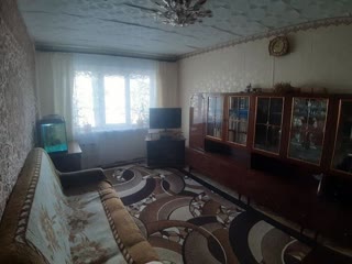 Продам 4хкомнатну квартир