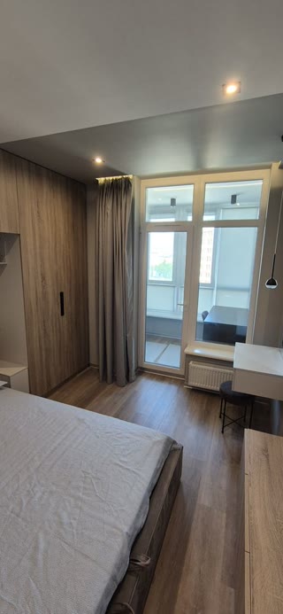 Продається 2-кімнатна квартира 72.24 кв.м в ЖК, метро Нивки