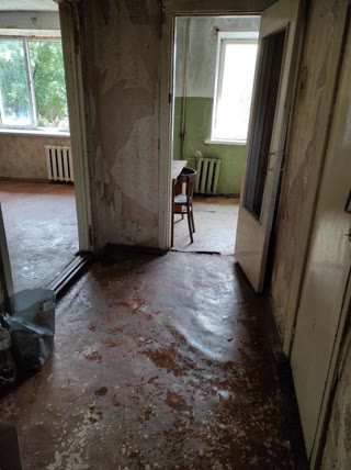 Продам квартиру центр міста Вовчанськ
