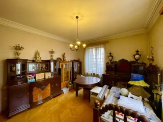 იყიდება საოფისე კომერციული ფართი საბურთალოზე