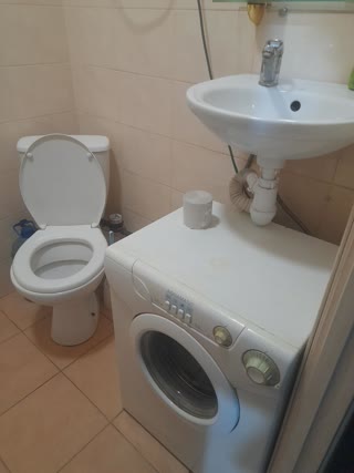 Продам  гостинку  м. Масельського