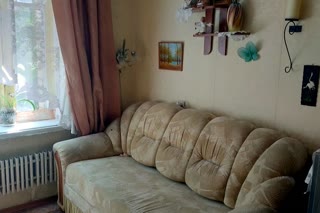 Продам 2-х кімнатну гостинку м. Ак. Павлова