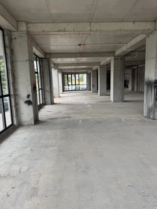 Universal commercial space for rent in Samgori