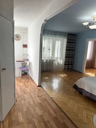 Продаж 2-кімнатної квартири на Печерську біля метро Олімпійська та Палац Україна