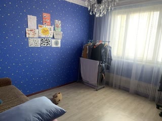 Продам чотирикімнатну квартиру на Одеській