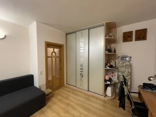 Продається світла та простора 1-кімнатна квартира з ремонтом на Позняках!