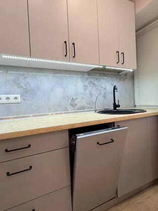 Продаж 1-кімнатної квартири метро Деміївська