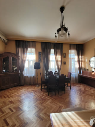 იყიდება ბინა ჩუღურეთში